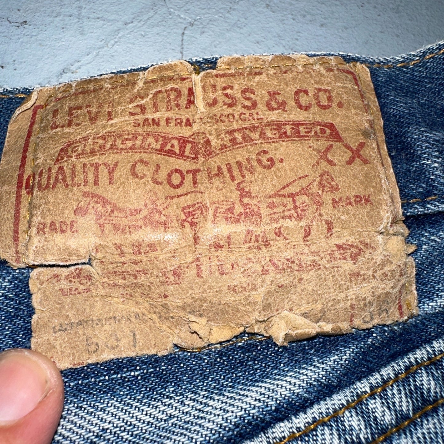 Levis 501 Vintage 80s Redline Selvedge USA XX Jeans Light Wash 32x36 Act 30x31