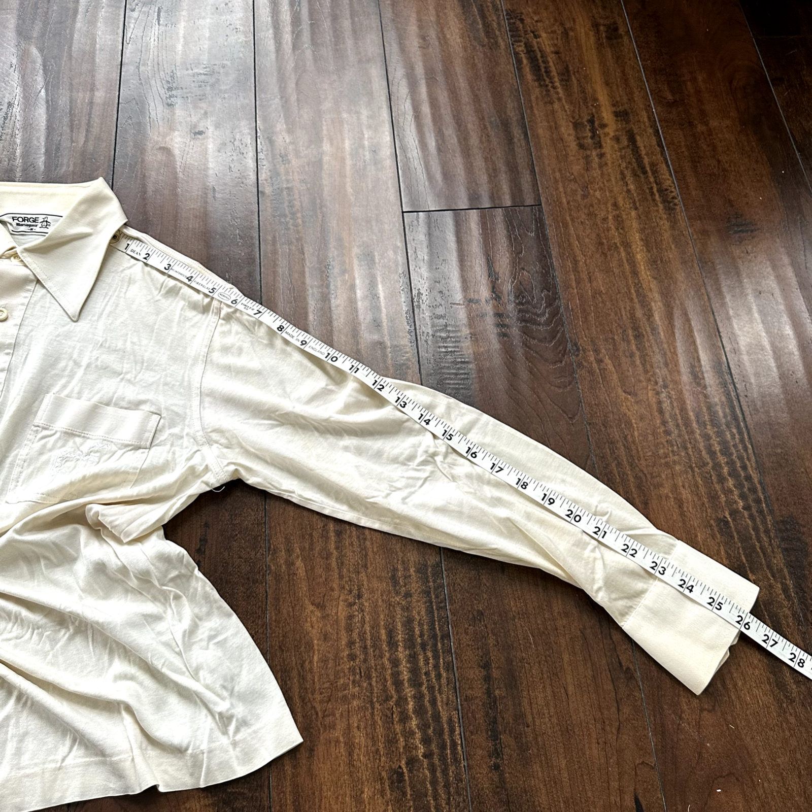 vtg Forge Munsingwear White 70s Shirt poly disco buttons cool white basic 60s