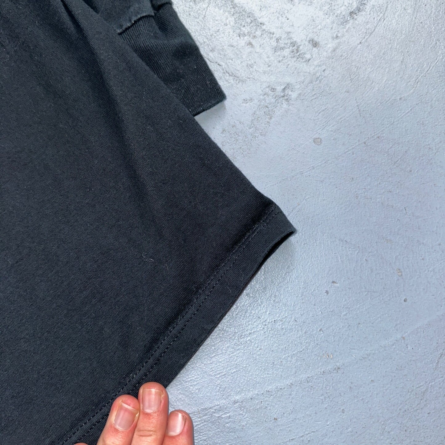 Hooters Beaverton Oregon Long Sleeve Y2K VTG T Shirt Tacky Black PDX Graphic