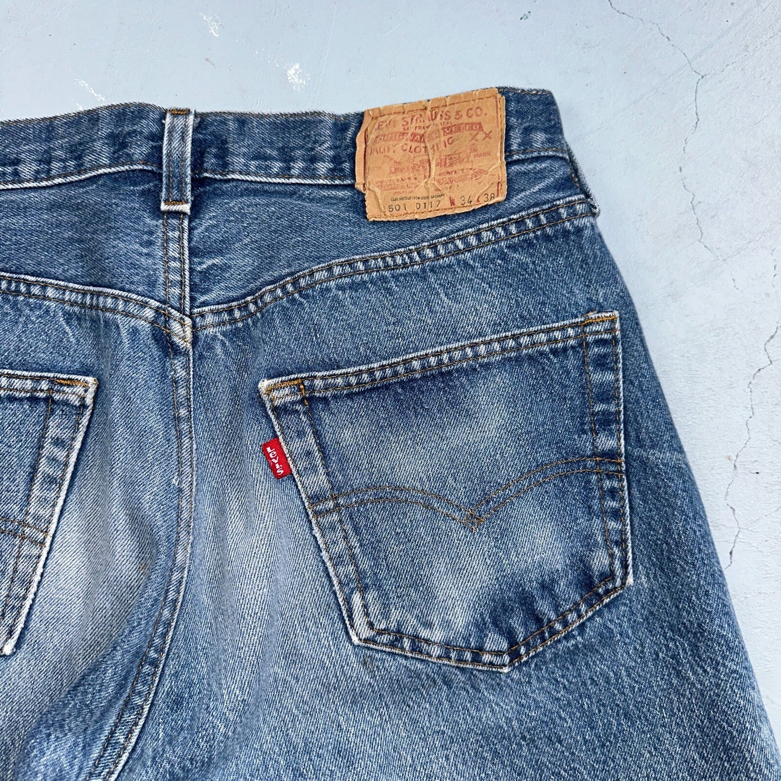 Levis 501 Vintage 80s USA XX Straight Leg Jeans Blue Med Wash 34x38 Act 31x33