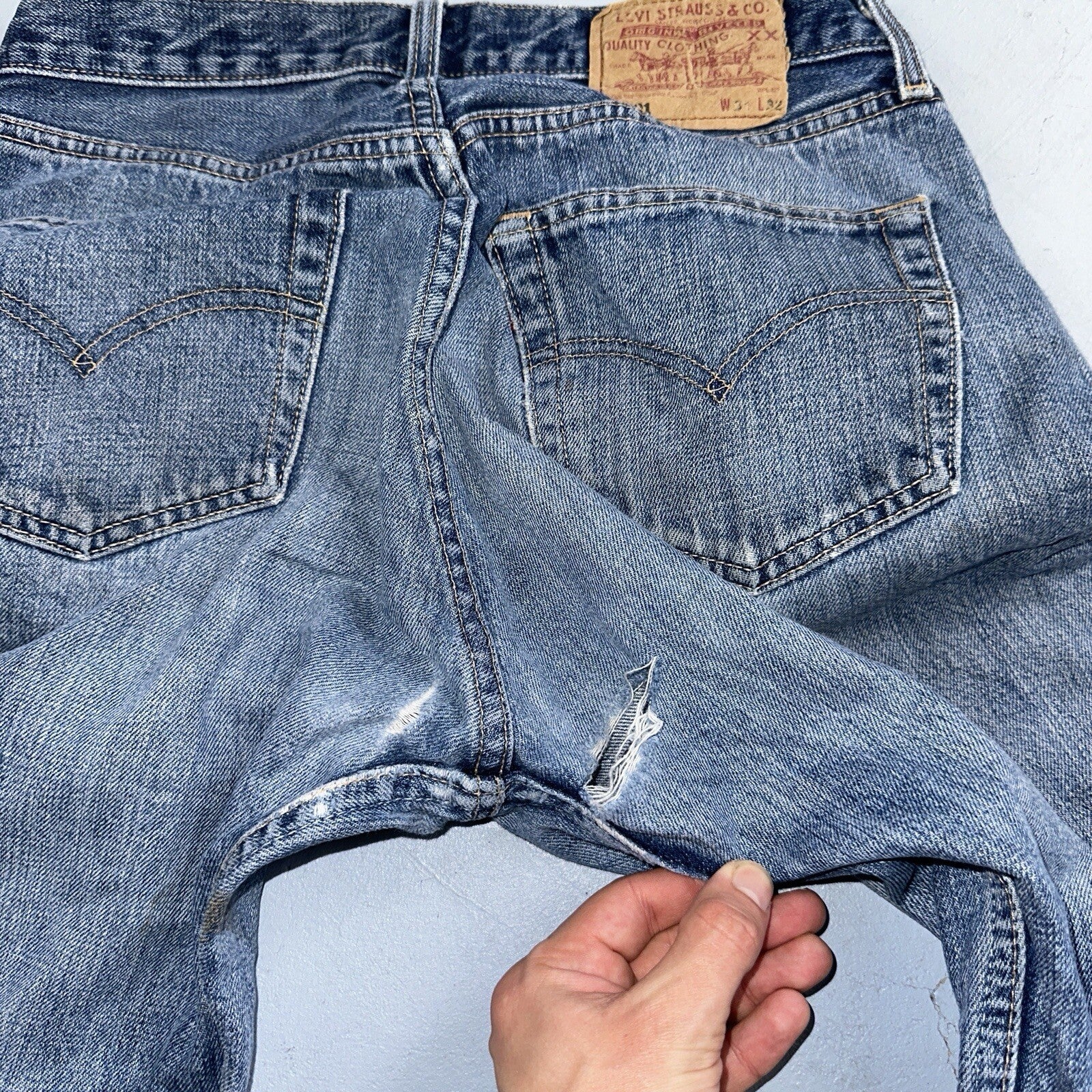 Levis 501 Vintage 90s Hungary Straight Leg Jeans 31x32 Y2K Med Wash Act 28x30