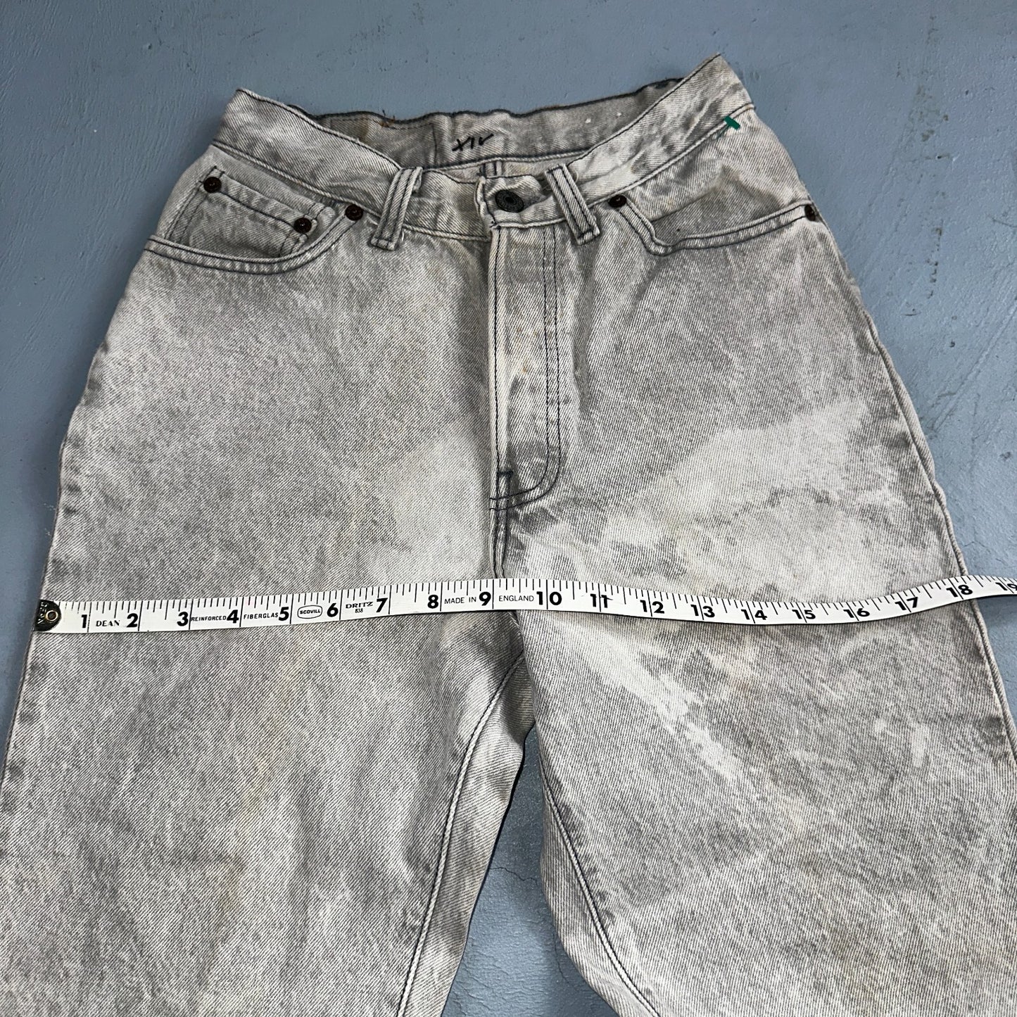 Levis 501 Vintage Jeans Women's Size 5 Gray Button Fly 22x29 USA Acid Wash