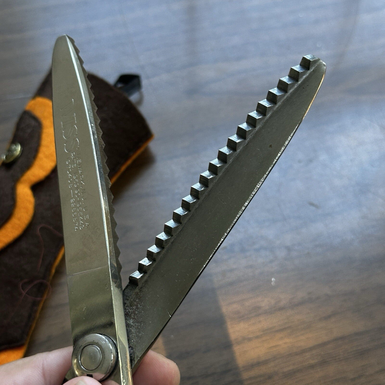 WISS Pinking Scissors Shears Newark NJ  Pat 1959190-1965443 Sewing Zig Zag Vtg