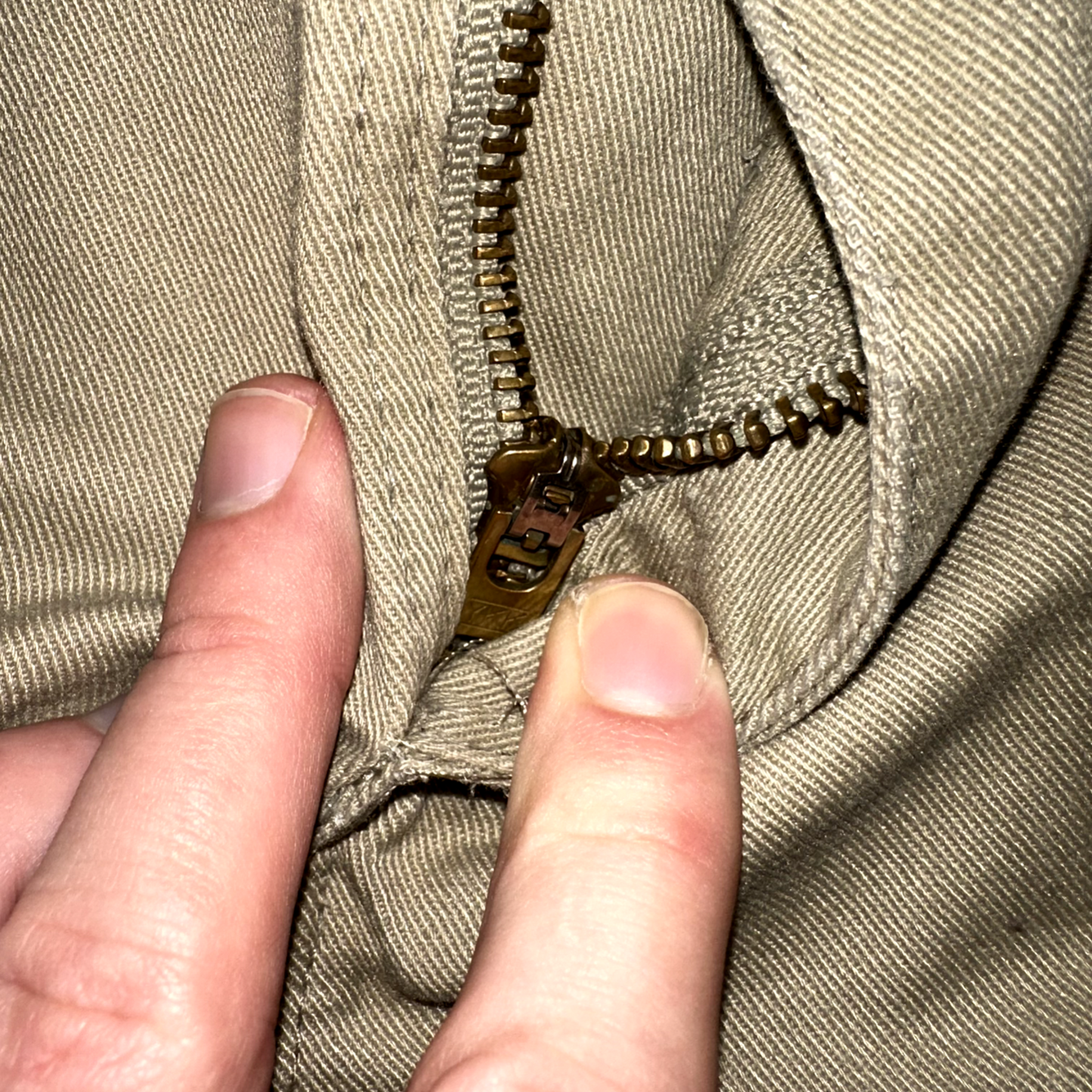 Carhartt Pants Mens Tan 34x29 Chinos Straight Leg Flat Front Workwear Relaxed