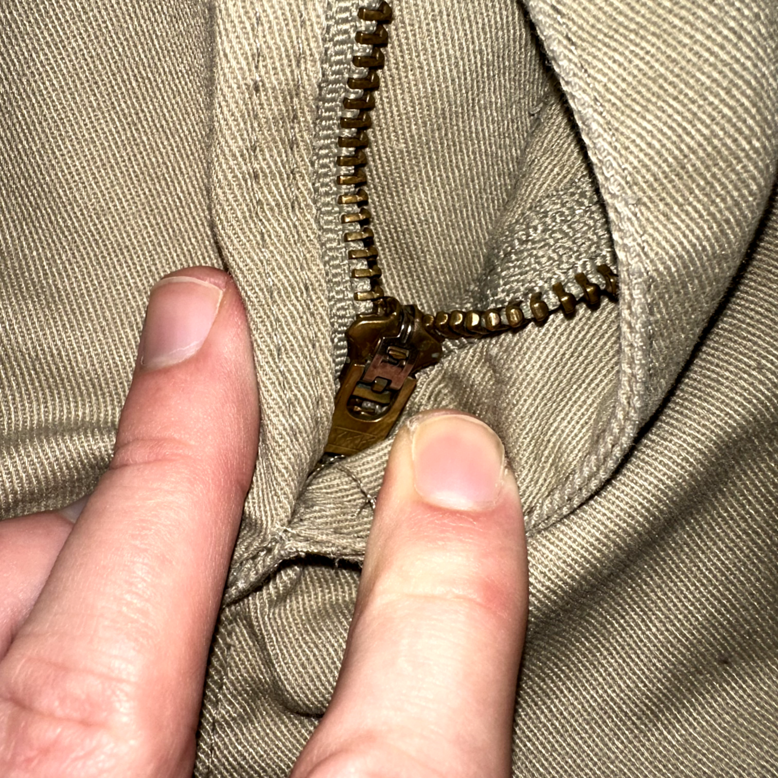 Carhartt Pants Mens Tan 34x29 Chinos Straight Leg Flat Front Workwear Relaxed