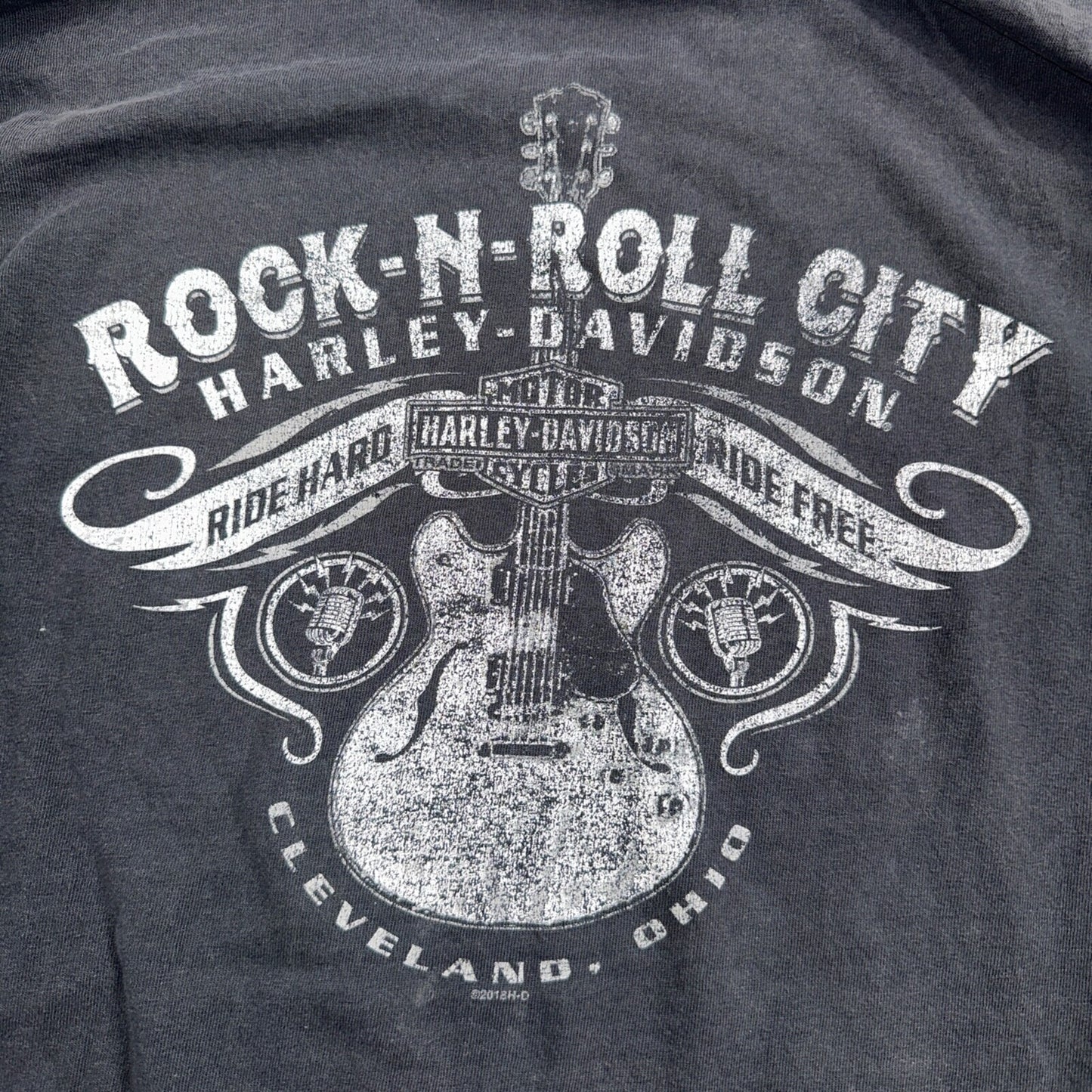 Harley Davidson Y2K Long Sleeve Grunge VTG T Shirt Cleveland Ohio Music 2000s