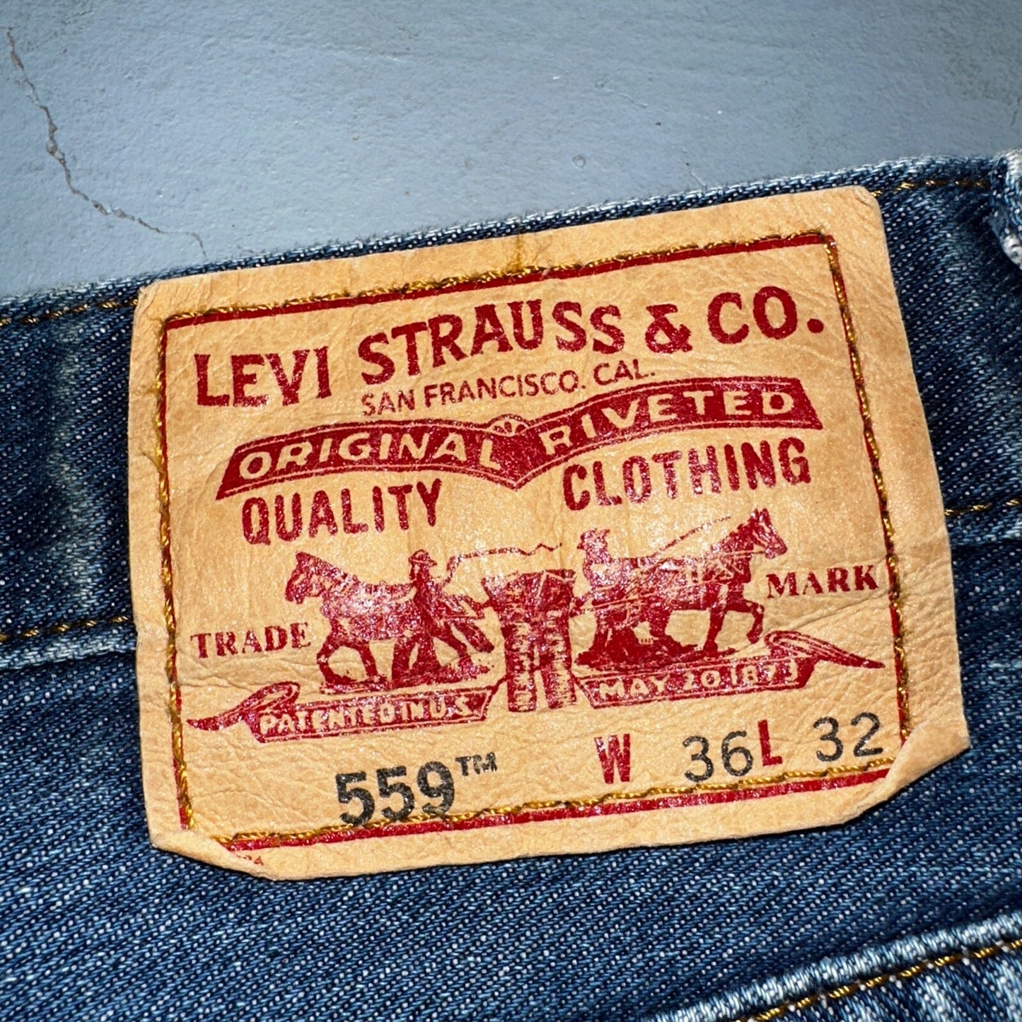 Levis 559 Relaxed Straight Fit Rugged Dark Blue VTG Y2K Denim Jeans Mens 36x32