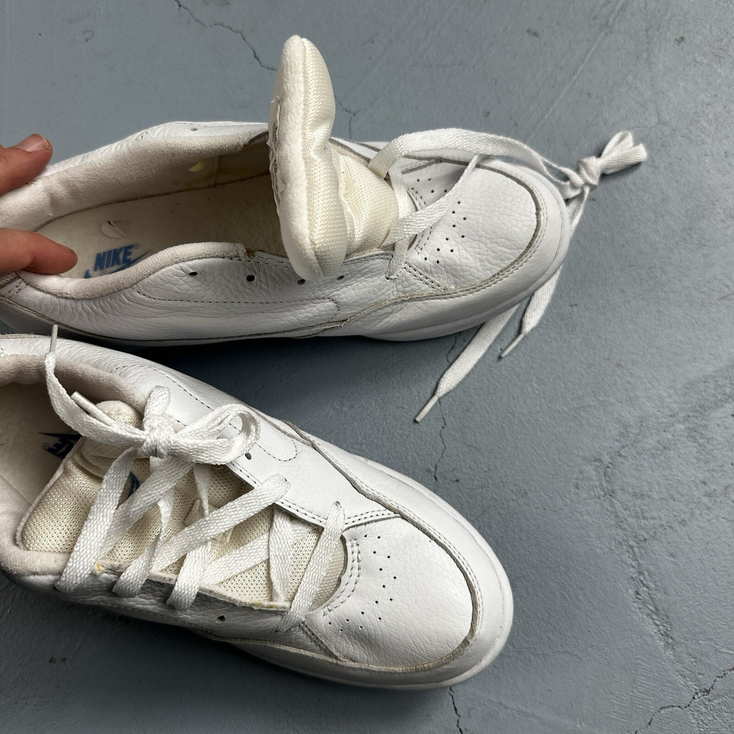 Nike 1997 Womens Air 141036-112 White Casual Shoes Sneakers Size 9 VTG 90s 2s