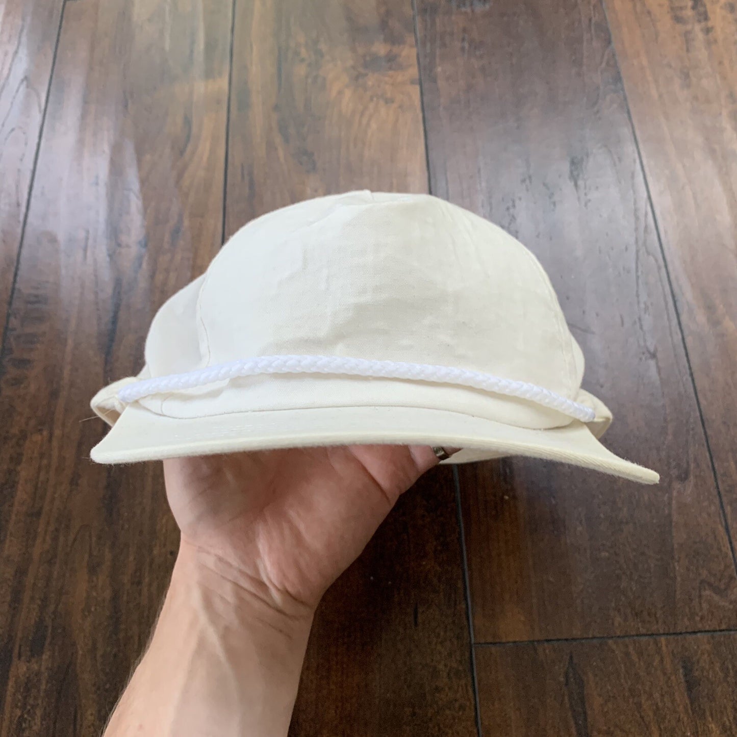 Basic 80s White Vintage Hat Cap Snapback Essential Clean Simple Cool Rap 90s