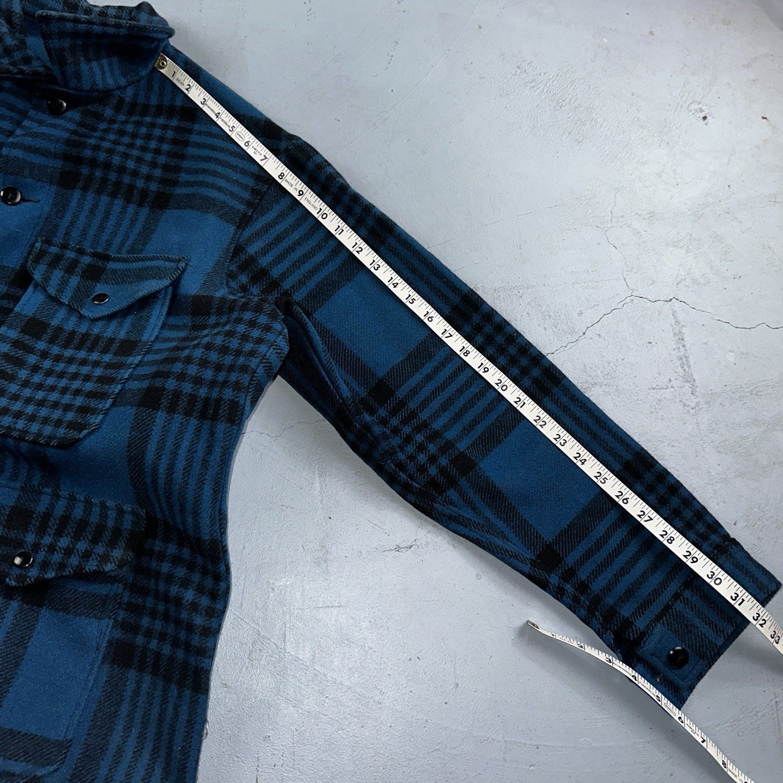 Pendleton Wool Coat Mackinaw VTG Hunting Jacket Blue Plaid Mens Large USA 80s