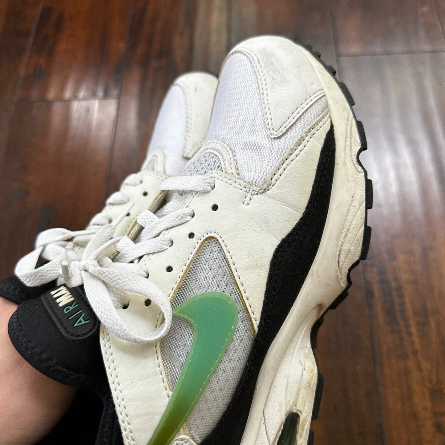 Nike Sneakers Womens 8.5 White Green Air Max 93 Dusty Cactus Athletic 307167-100