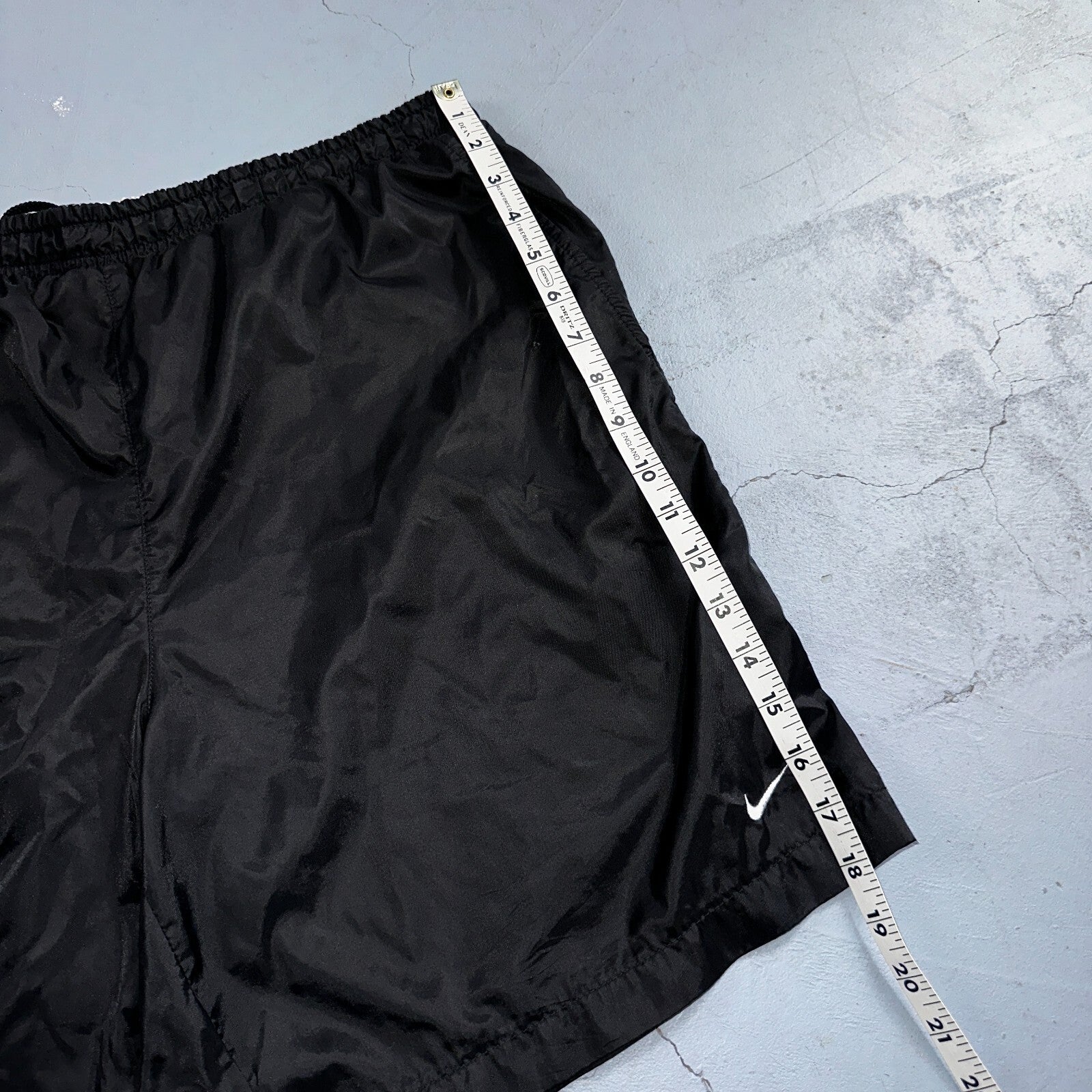 Nike VTG Shorts Mens Large Black 90s Nylon Soccer Futbol Glanz Basic Essential