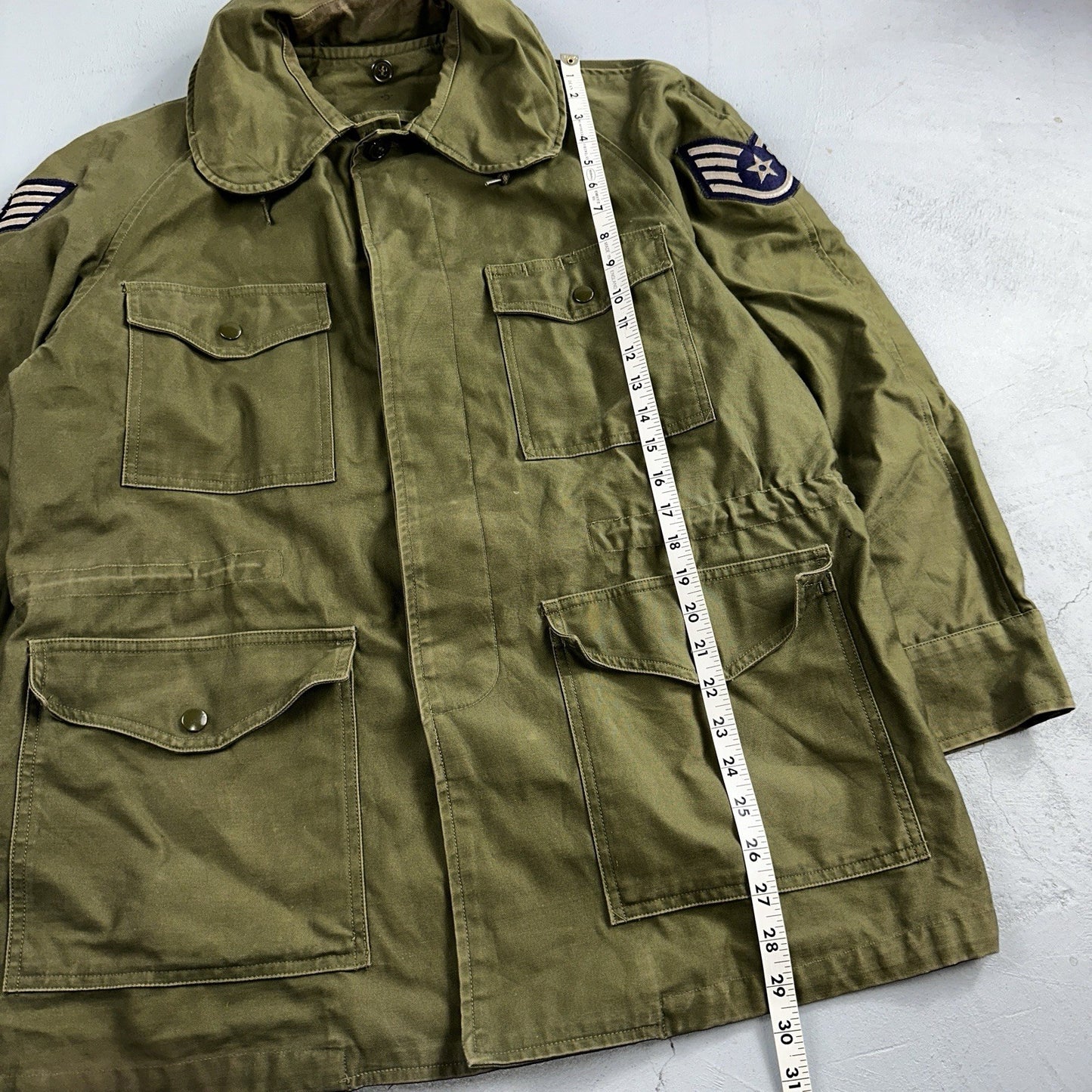 Vintage US Military OG-107 Cotton Sateen Wind  Jacket Small Regular 1961 Patches