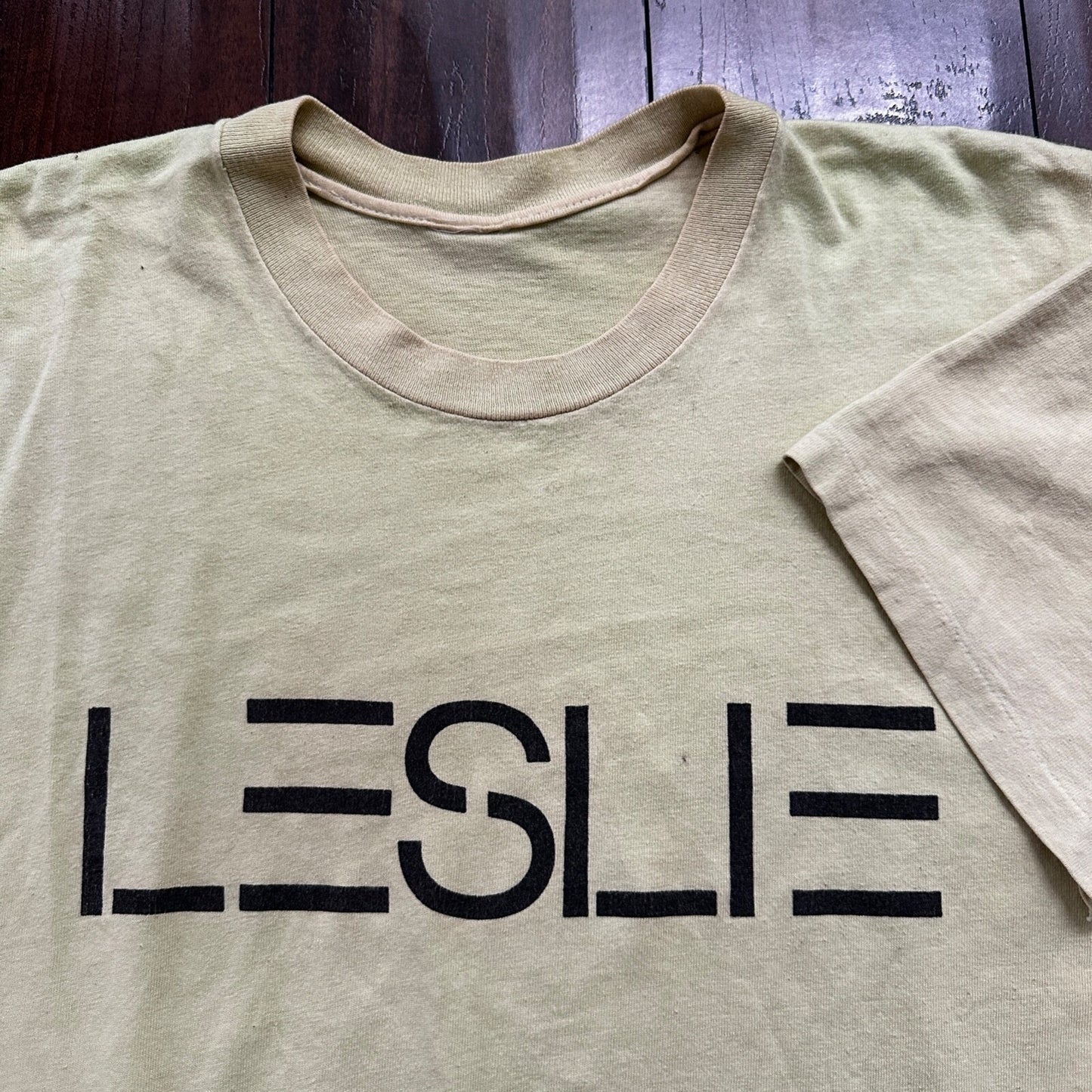 Leslie Rare 1980s Vintage T Shirt Green/Yellow Faded Single Stitch Rap Promo