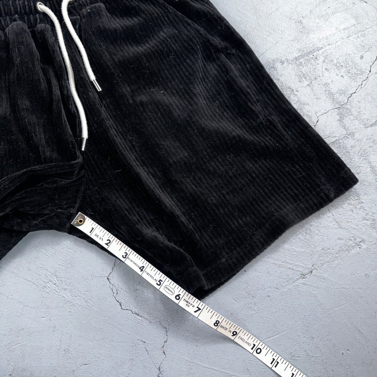 YoungLA Soft Corduroy Black Drawstring Shorts Men's Small Inseam 6" Athletic
