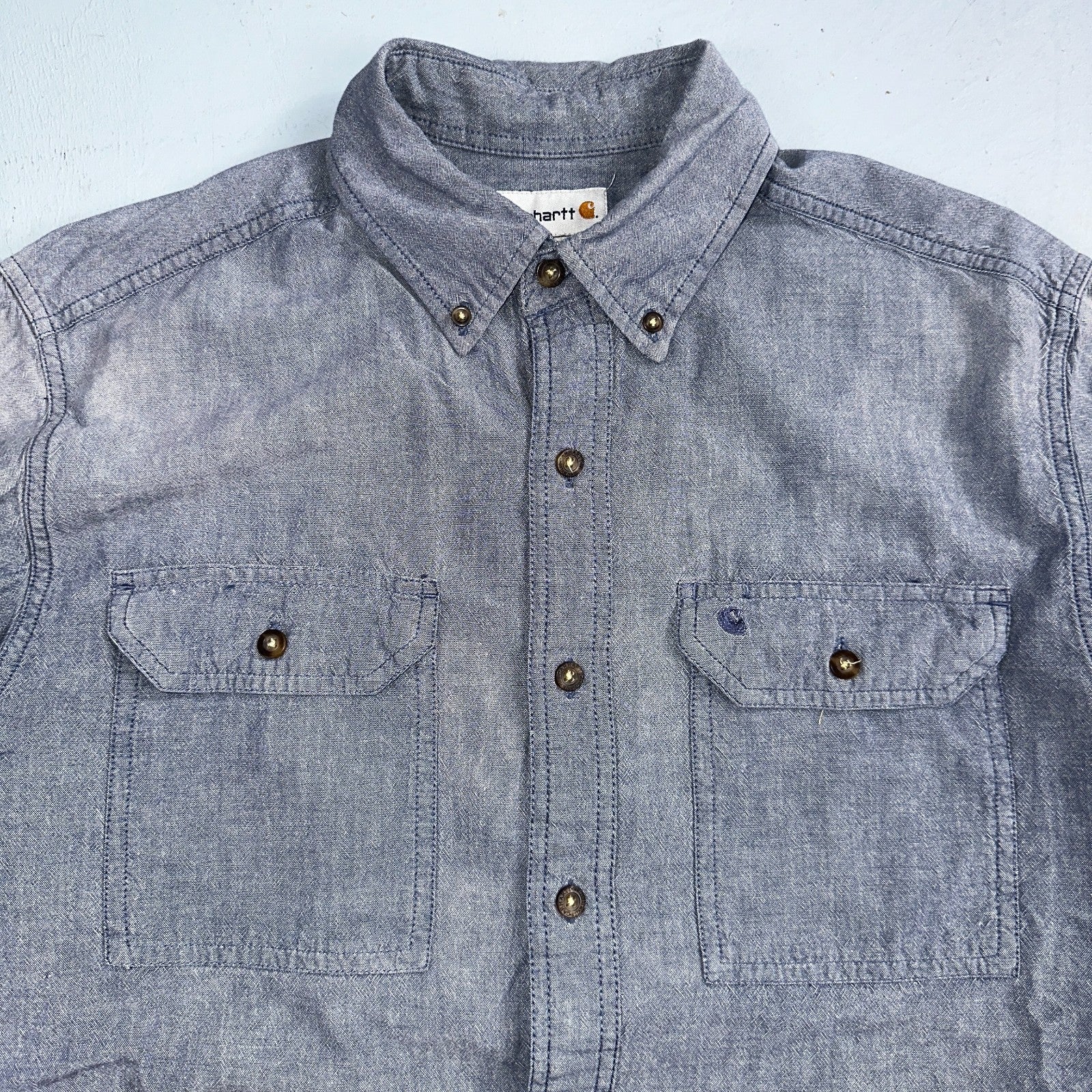 Carhartt Shirt Mens M Blue Chambray Relaxed Fit Button Up Work Adult Workwear