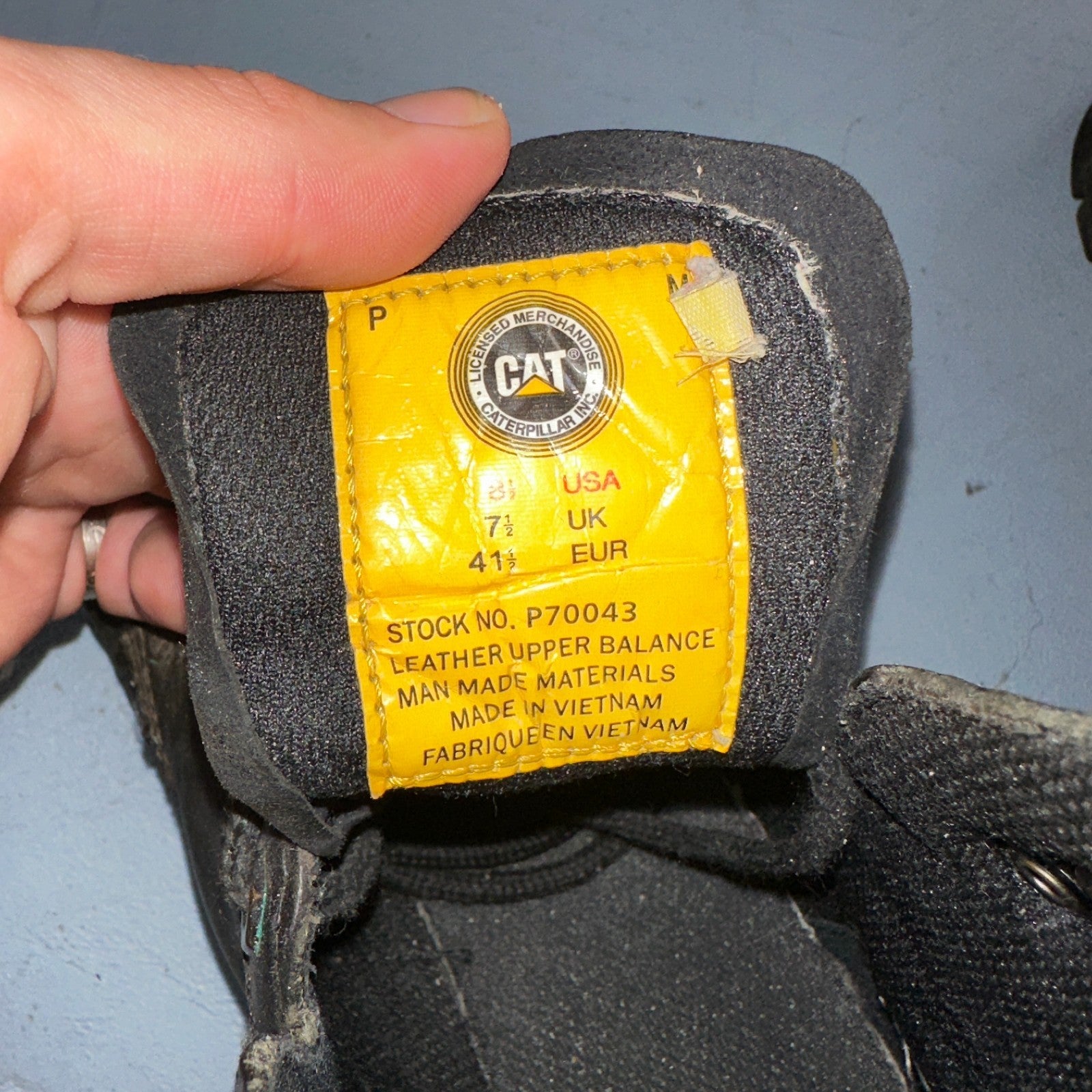 Caterpillar Men's Second Shift Work Boot Soft Toe Black Leather Size 8.5 CAT