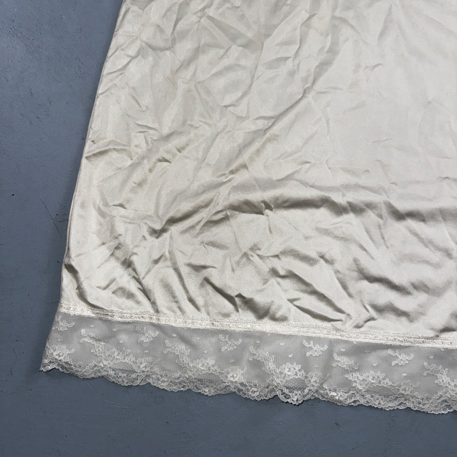 Vintage 1970s Kayser Lingerie Slip Dress Sleepwear Full Sweep Nightgown Lace 70s