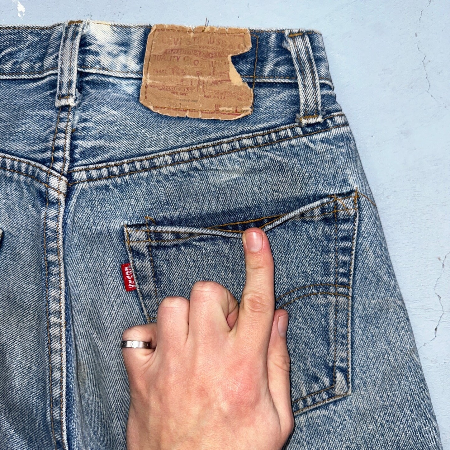 Levis 501 Vintage 80s Redline Selvedge USA XX Jeans Med Wash 28x34 Act 26x30