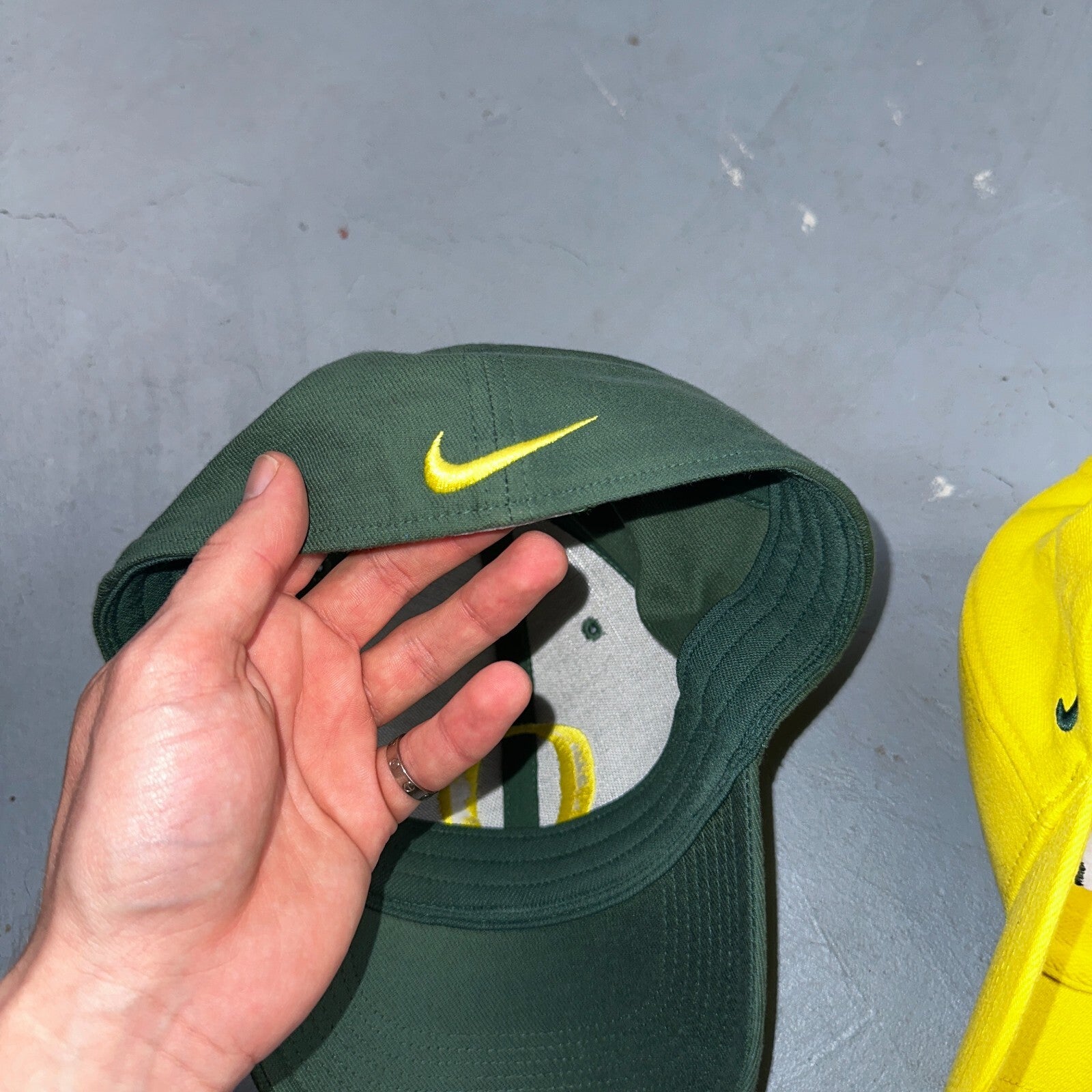 Nike Oregon Ducks VTG Hat Cap Snapback Lot of 3 Yellow Green Eugene Running Y2K