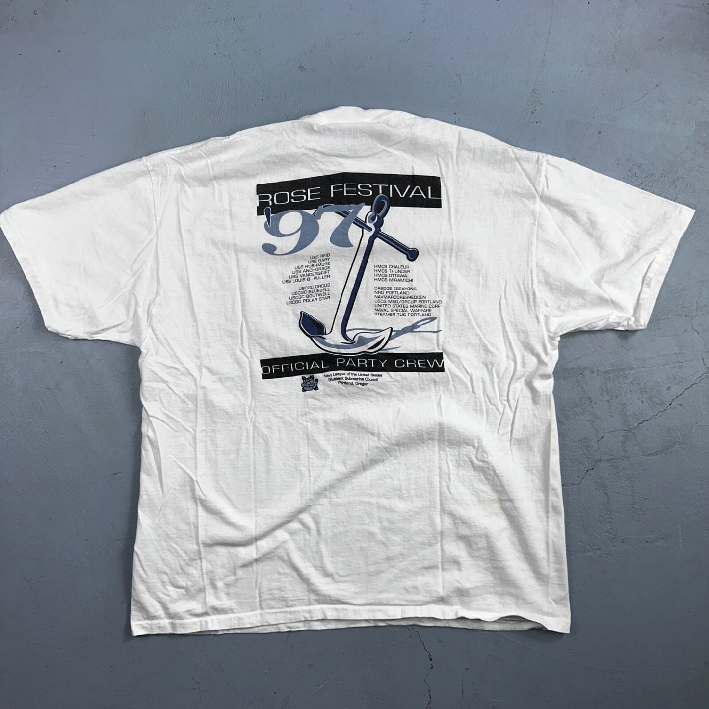 Oneita Portland Oregon 90s VTG T Shirt Single Stitch Compass Hiking Rose 1997