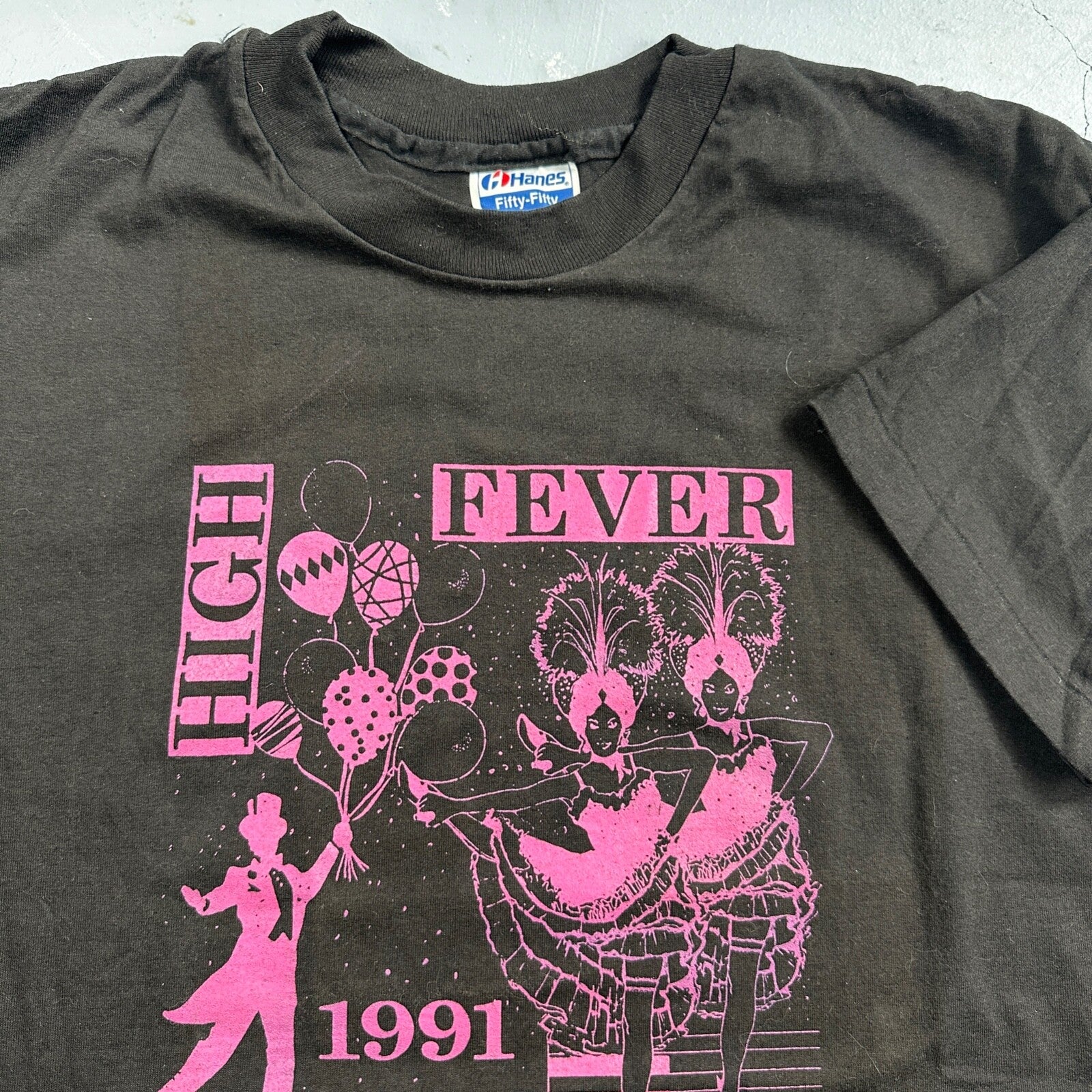 High Fever 90s VTG T Shirt Star USA Hanes 1991 Follies Balloons Dancers Music