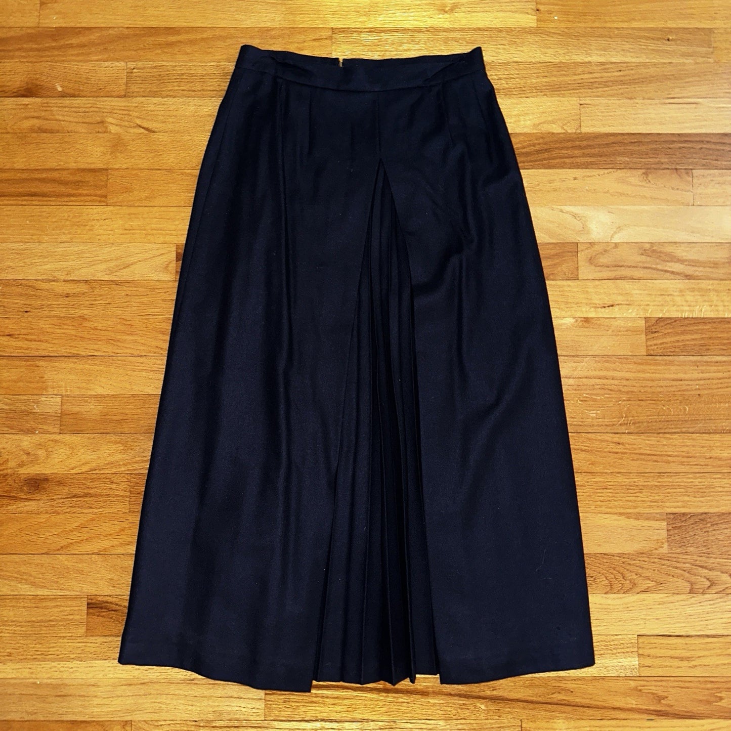 Womens Harve Benard Black Black Wool Lined Flare Skirt w Back Zipper Size 12 VTG