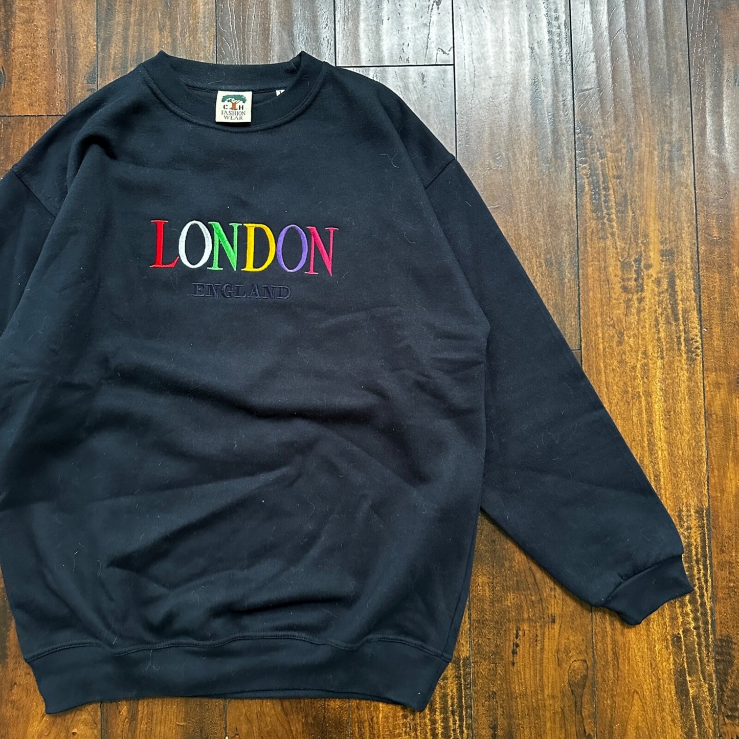 London Crewneck Sweater Adult L Sweatshirt 80's 90's Pullover Vintage Fashion