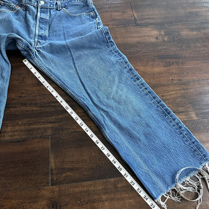 Levis 501 Vintage 90s Straight Leg XX Capri Jeans 36x34 Light Wash Act 32x25