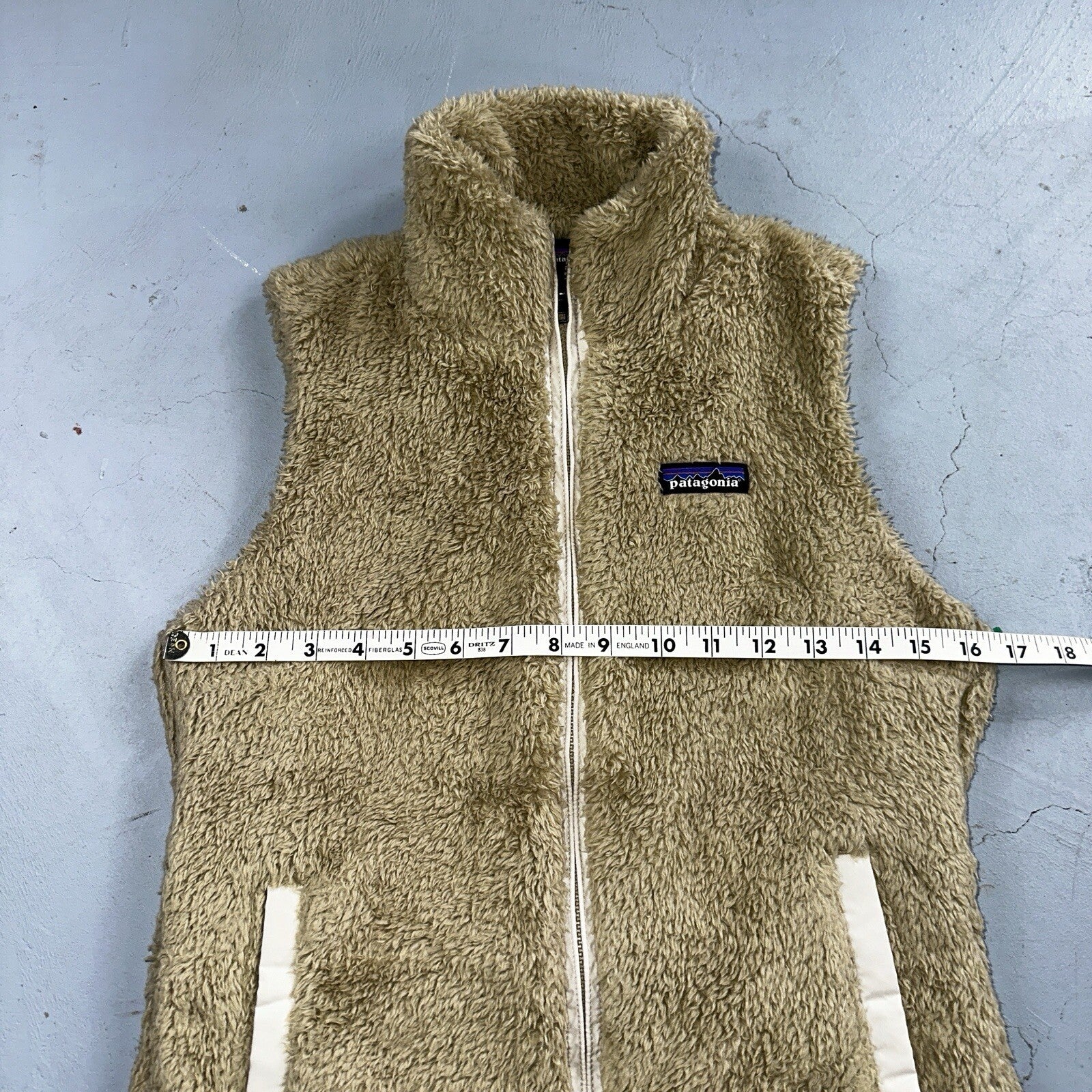 Patagonia Los Gatos El Cap Khaki Beige Teddy Fleece Full Zip Vest - XS Small