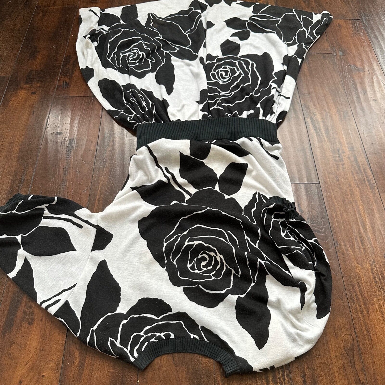 Vintage Hartsville women's Small Rose Pattern Long sleeve 80s S Fishtail Dress