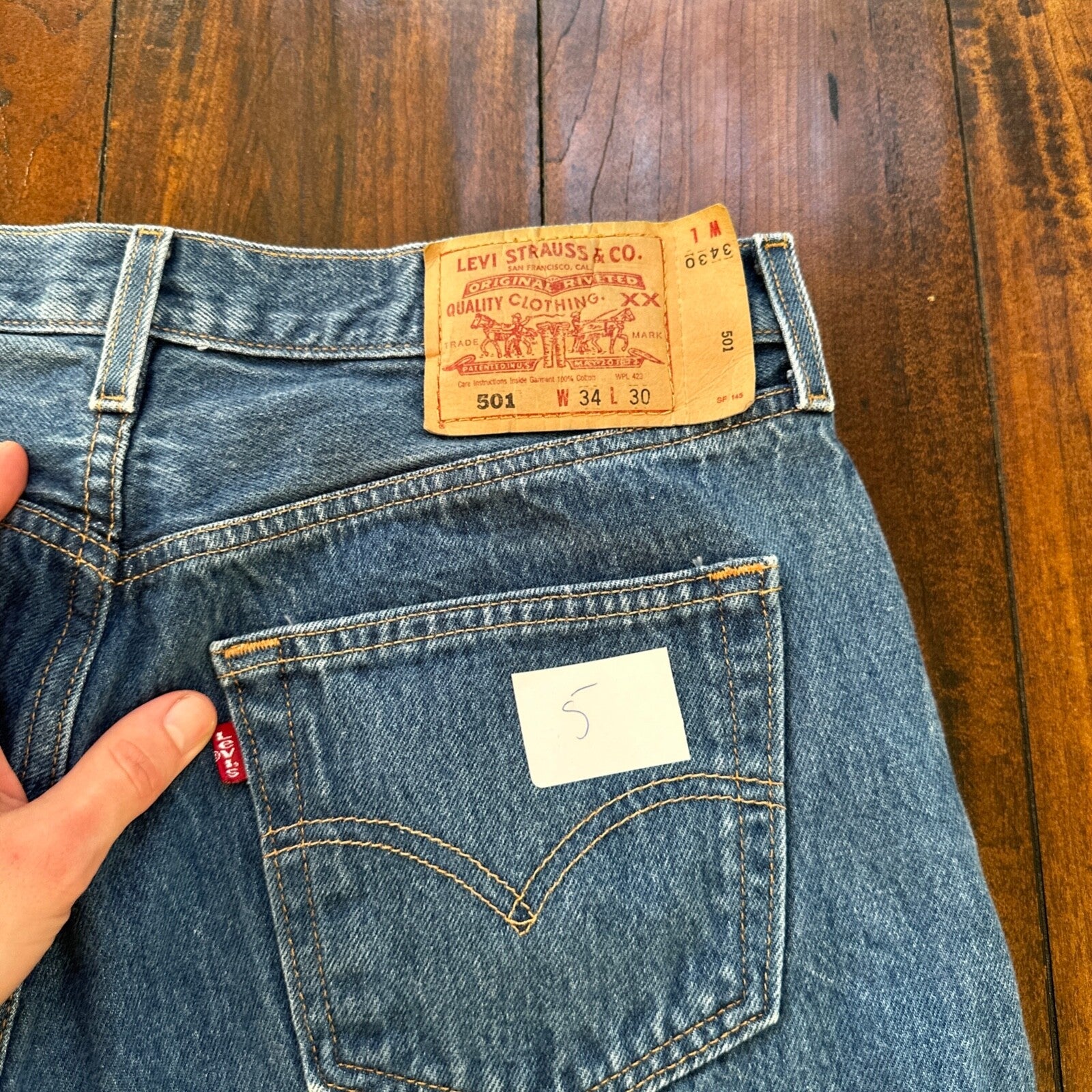 VTG Levis 501 XX Button Fly 90s Y2K Jeans Denim Straight Capri 34x30 Act 31x25