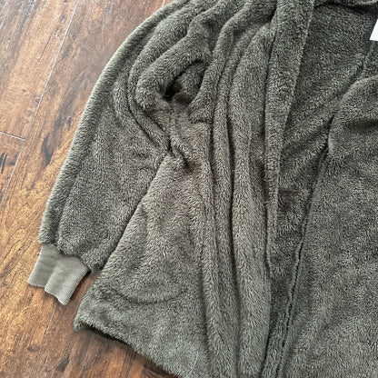 Forgotten Grace Furry Cardigan Womens Medium Green Open Front Athleisure Cozy