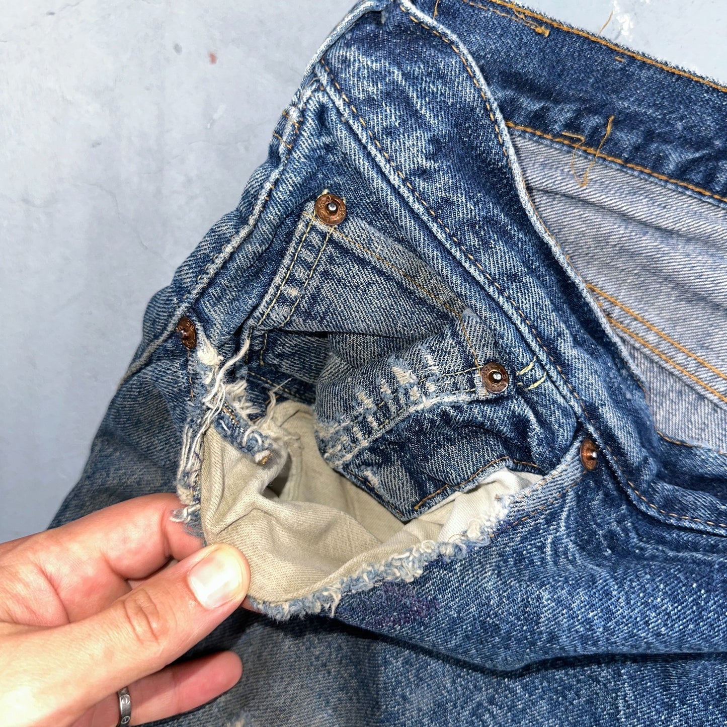 Levis 501 Vintage 70s SS Redline Selvedge USA XX Jeans Med Wash 48x30 Act 44x26