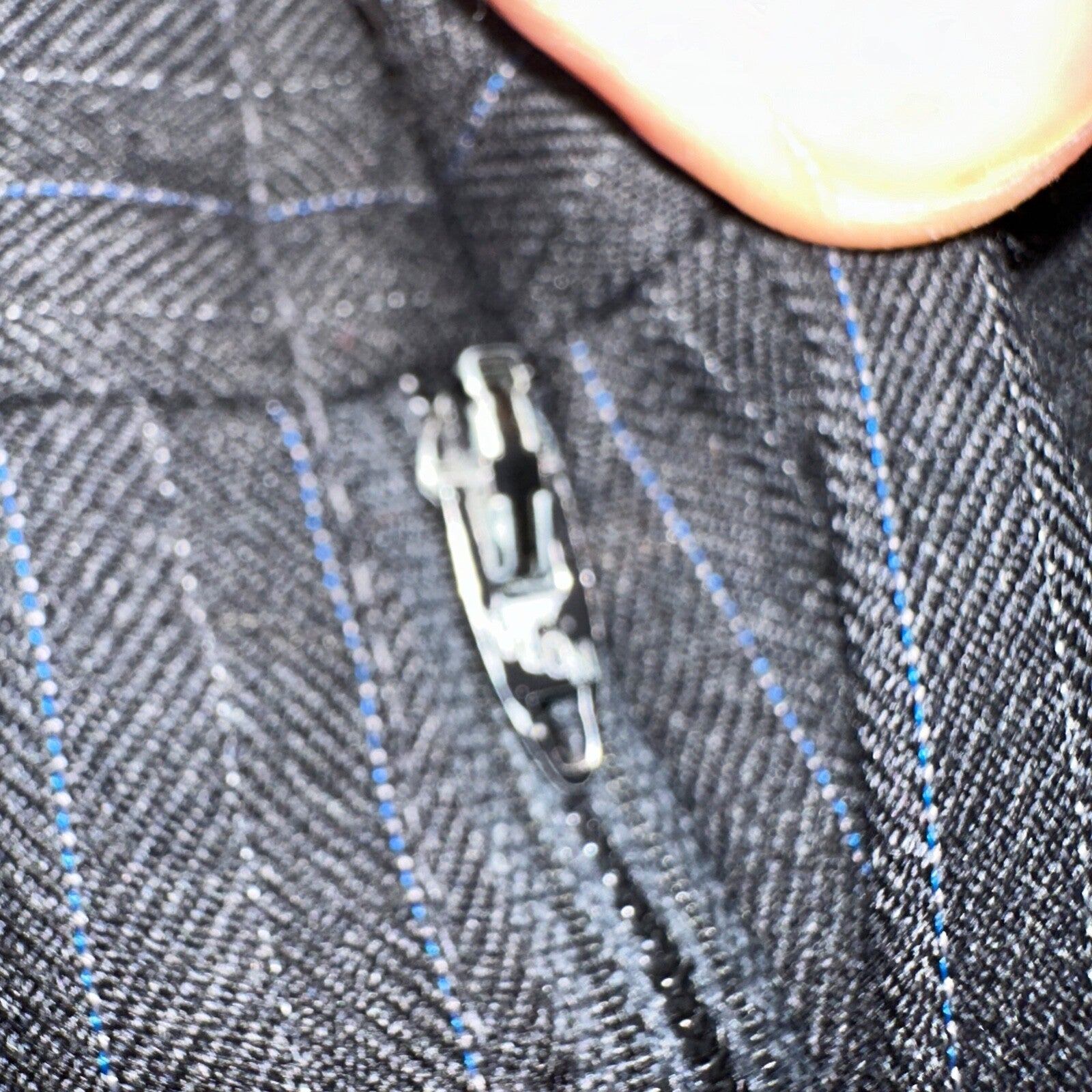 VTG Botany 500 Couture 42 USA MADE 2Pc Black/Gray Pinstriped Wool Suit