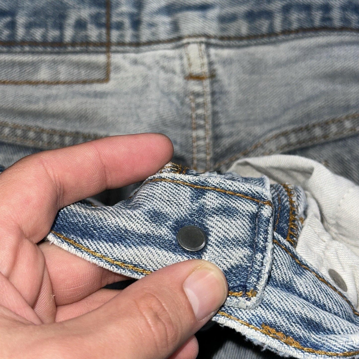 Levis 501 Vintage 80s USA XX Straight Leg Jeans 32x31 Thrashed Wash Act 30x26