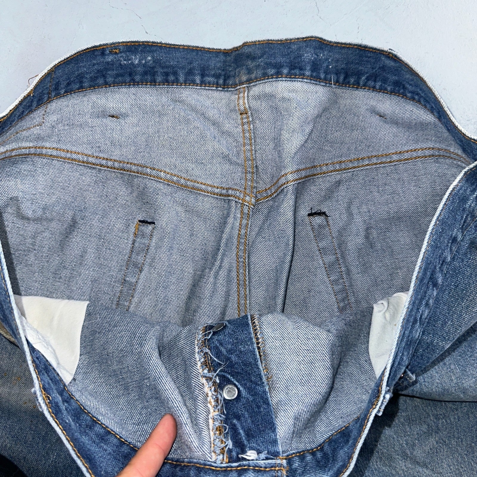 Levis 501 Vintage 80s Redline Selvedge USA XX Jeans Med Wash 48x30 Act 43x27