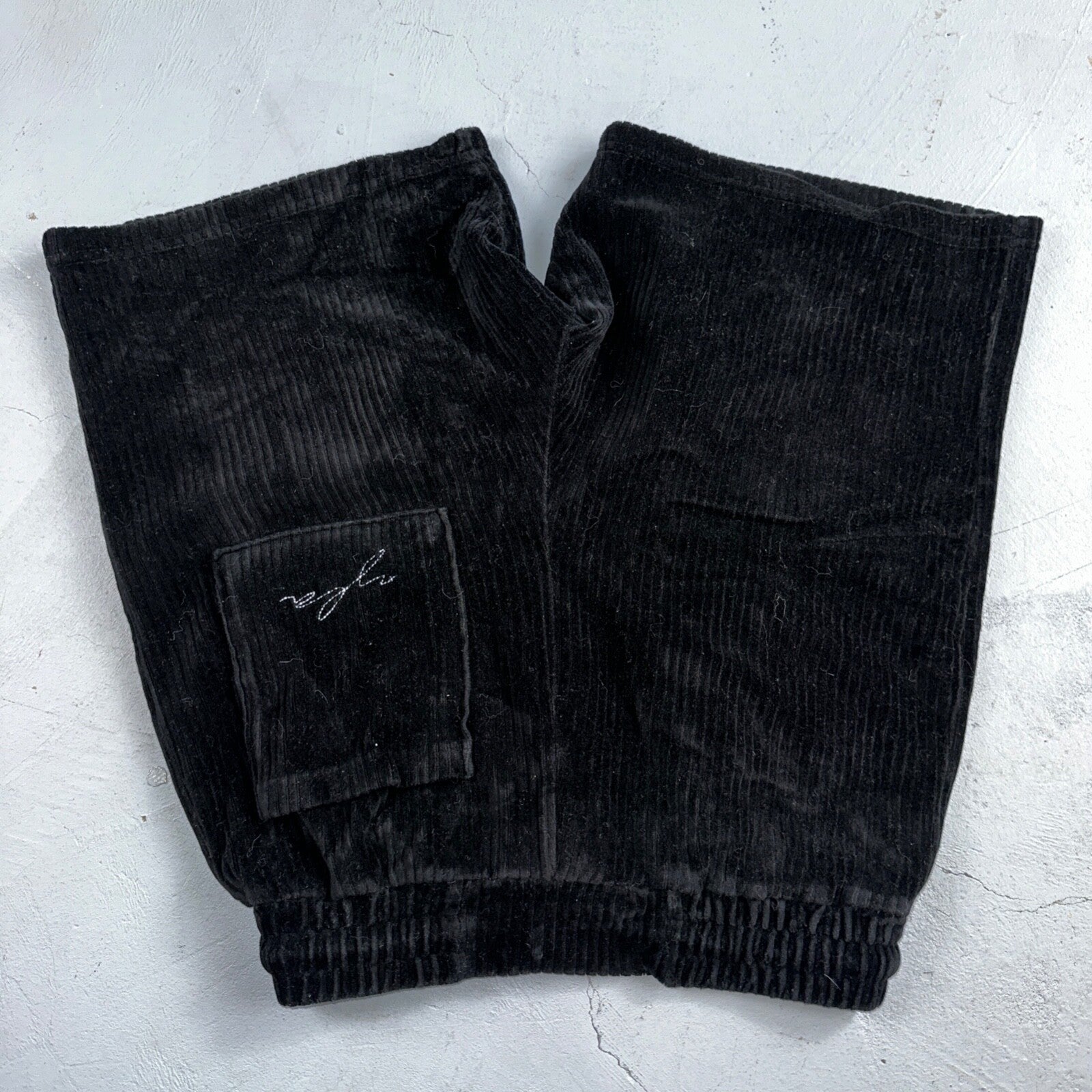 YoungLA Soft Corduroy Black Drawstring Shorts Men's Small Inseam 6" Athletic