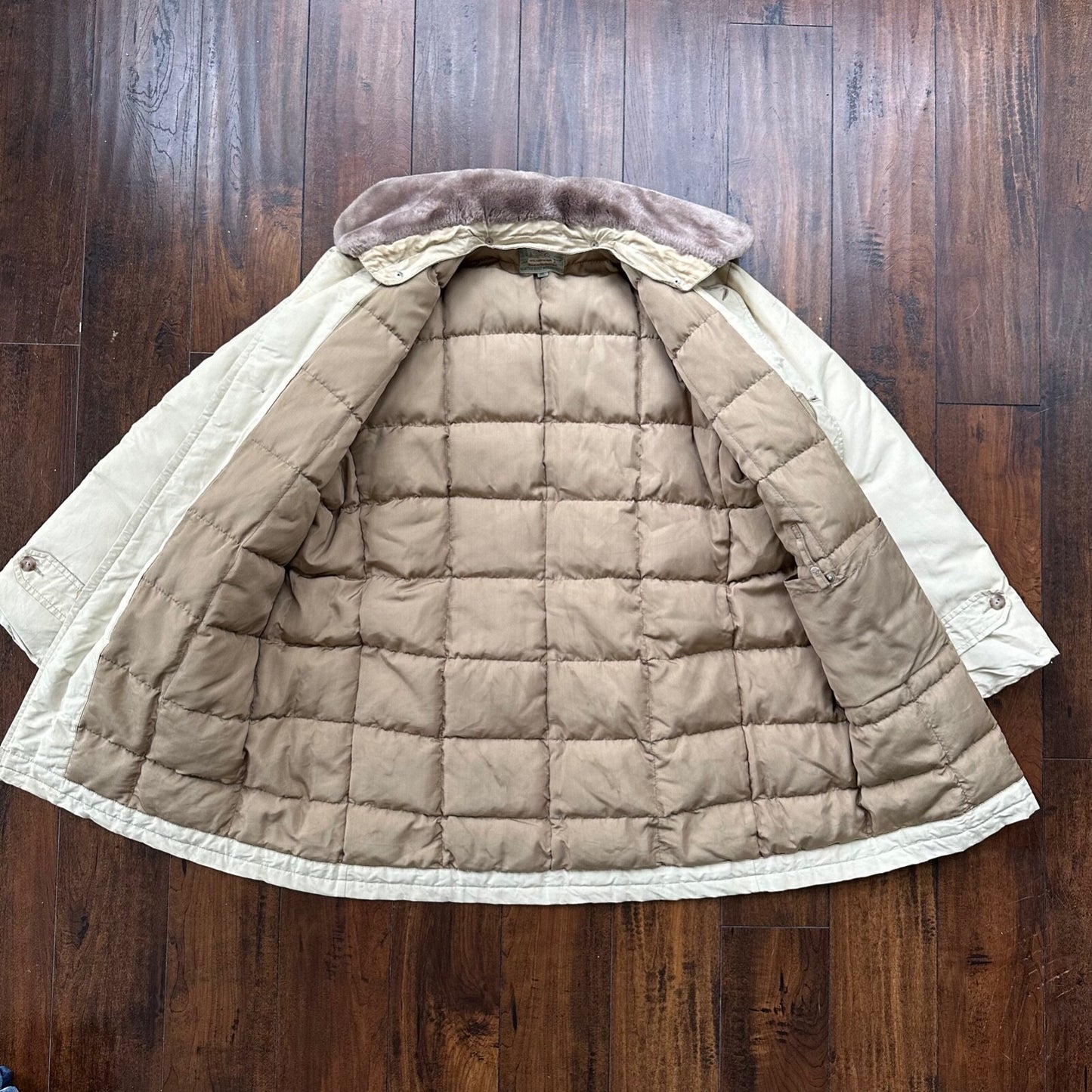 Vintage Comfy Outdoor Garment All Down Jacket Khaki Medium Seattle WWII 50s 40s