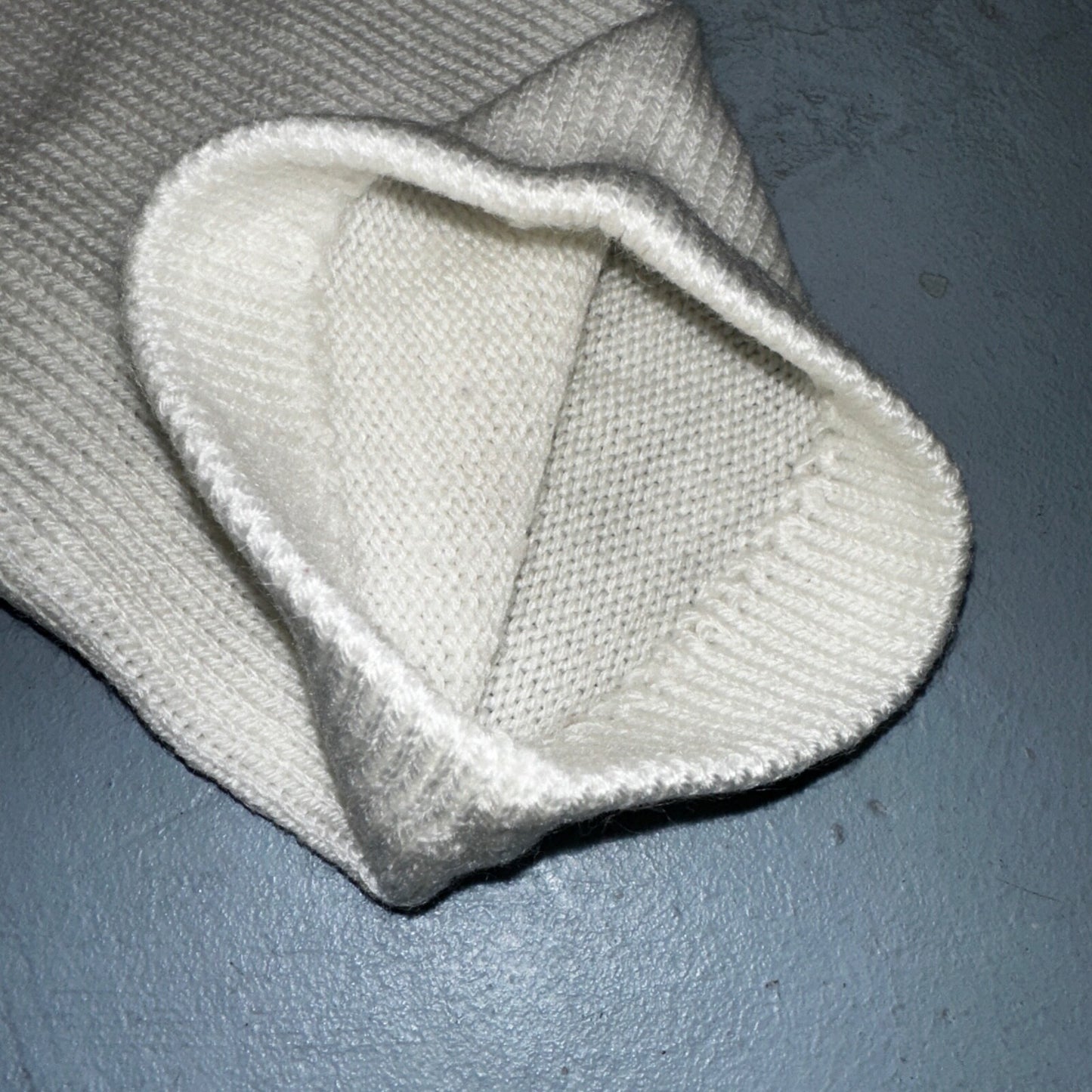 Vintage 1970s 70s White Basic Cardigan MCM Rockabilly Simple Acrylic 80s Preppy