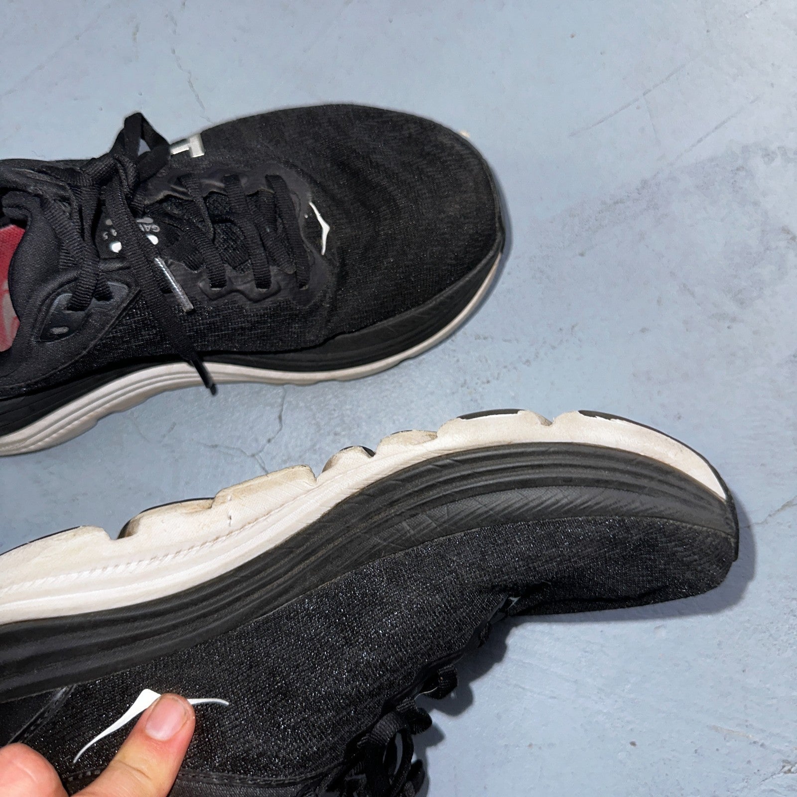 Hoka One One Womens Gaviota 5 1134235 BWHT Black Running Shoes Size 7 D