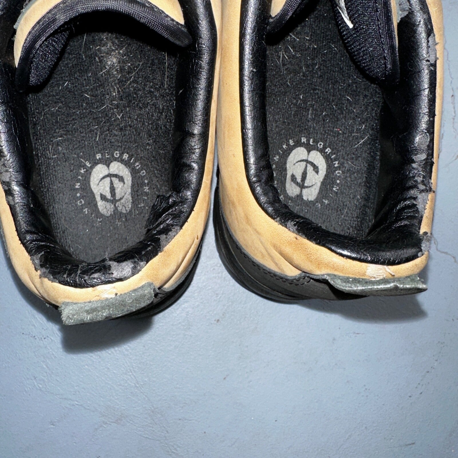 Vtg Nike ACG Womens Suede Leather Hiking Trail Shoes Tan 10 Hiking 185147-221