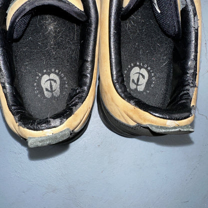 Vtg Nike ACG Womens Suede Leather Hiking Trail Shoes Tan 10 Hiking 185147-221