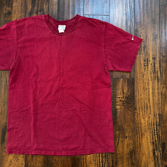 Nike Red Y2K Basic VTG T Shirt 2000s Simple Swoosh Center Silver Tag