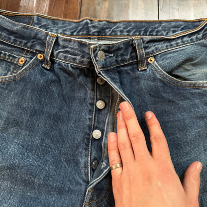 Levis 501 Vintage 90s Straight Leg XX Canada Jeans 36x30 Med Wash Act 34x29