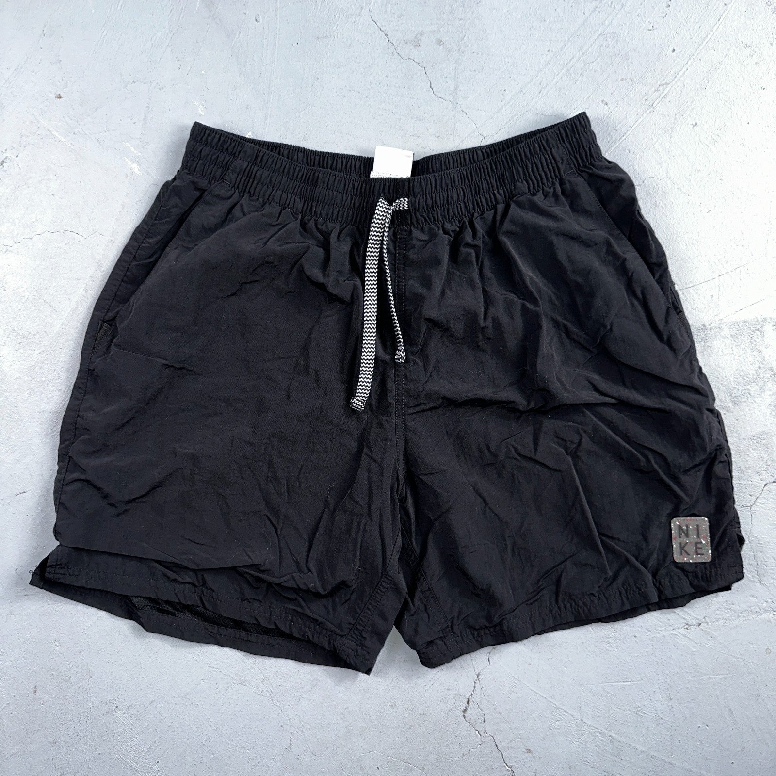 Nike Swim Shorts Size L Mens Solid Icon 6" Black NESSB636-001 Trunks