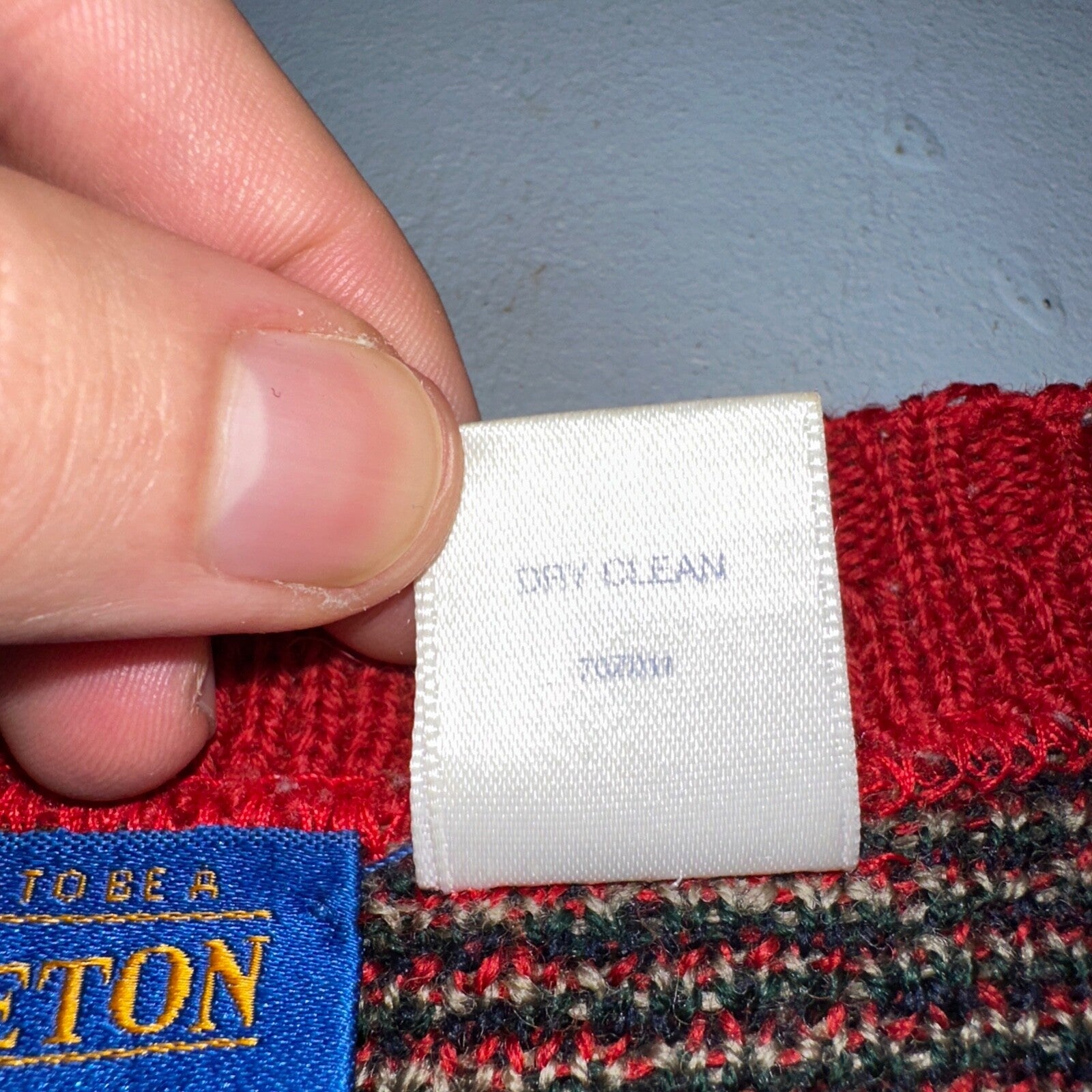 Pendleton VTG 100% Wool Sweater Mens L Plaid Red Oregon USA Preppy Christmas