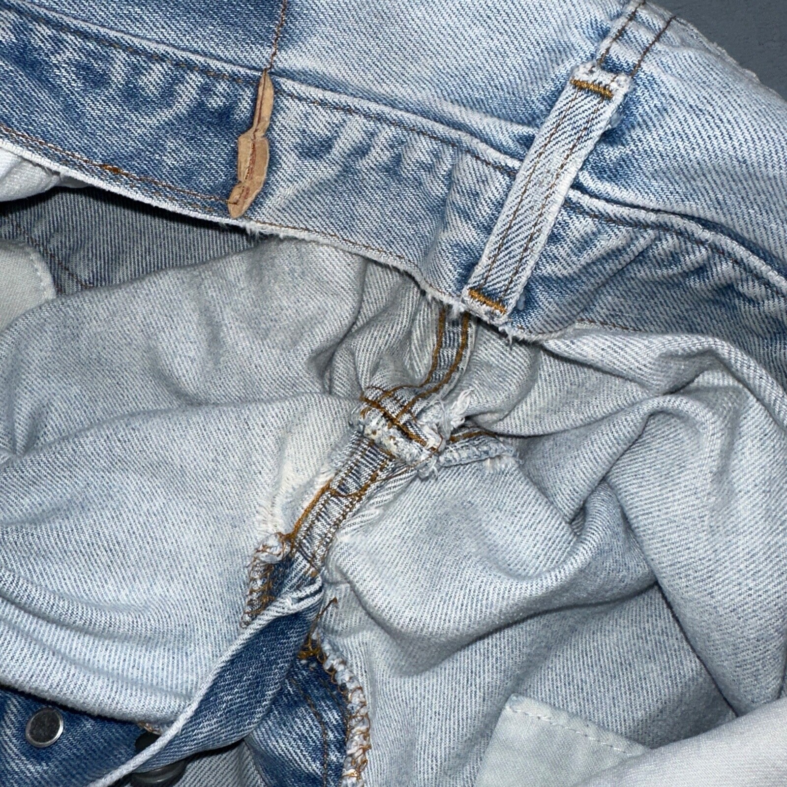 Levis 501 Vintage 80s Redline Selvedge USA XX Jeans Light Wash 66 Act 28x31