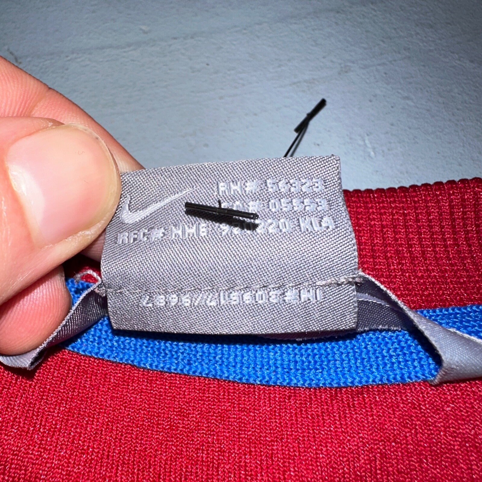 Nike Jersey Red Y2K Long Sleeve Center Swoosh VTG T Shirt Gym Sports Tonal 2000s