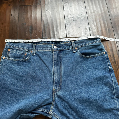 Levis 550 Denim Jeans Relaxed Fit Tapered Leg 42x32 Act 42x31 Med Wash